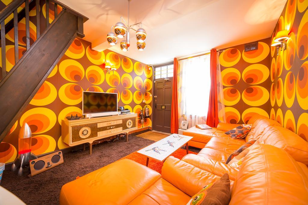 Trembling Madness Apartments York Bagian luar foto